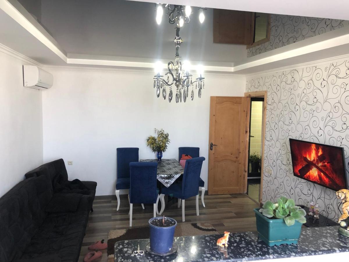 Bacho'S Apartment 코불레티 외부 사진